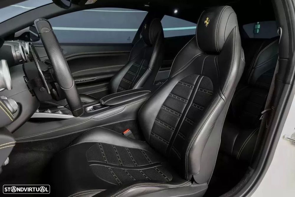 Ferrari GTC4 Lusso - 9
