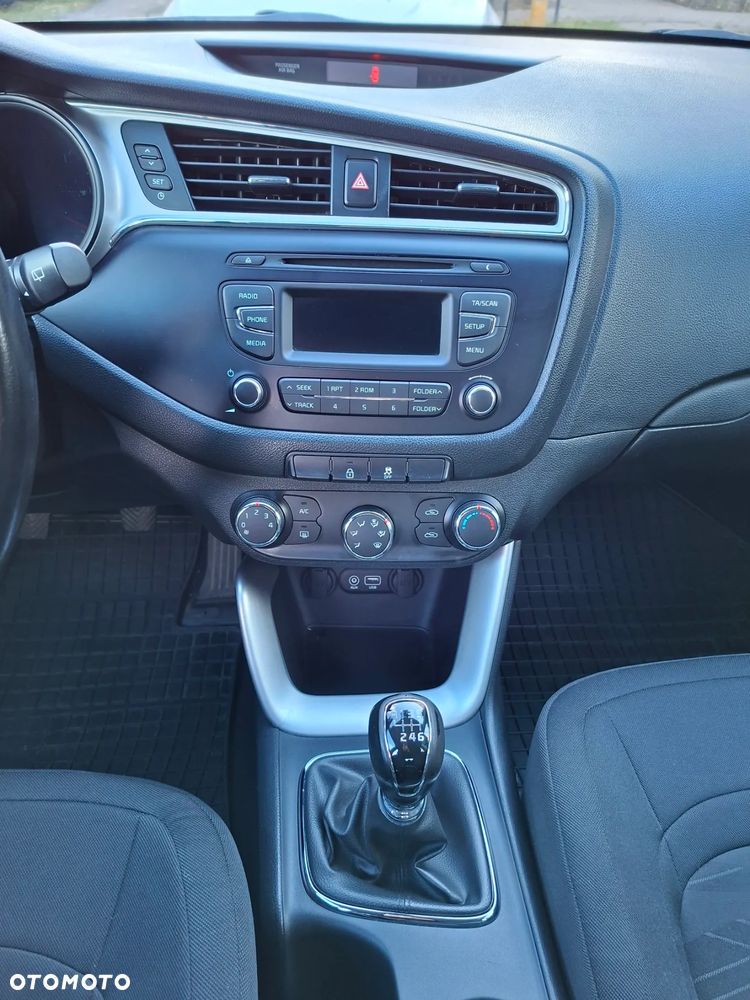 Kia Ceed Cee'd 1.6 CRDi M - 12