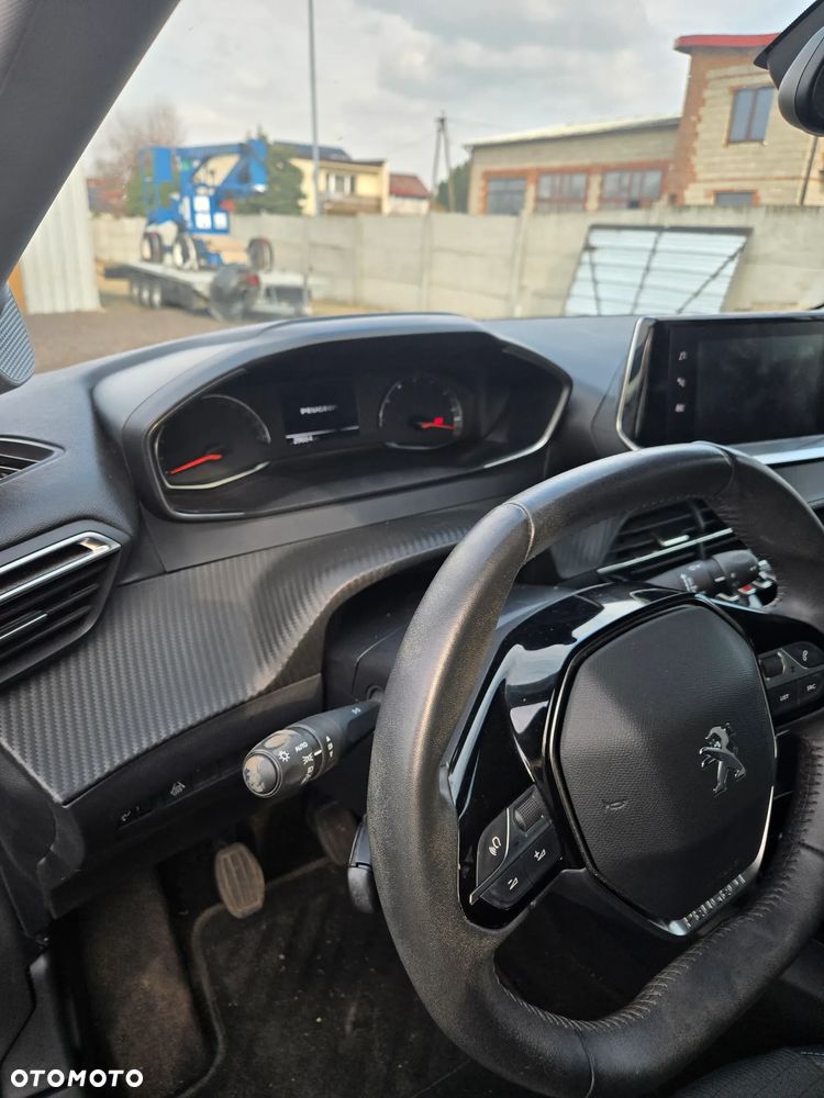 Peugeot 208 PureTech 100 Allure - 9