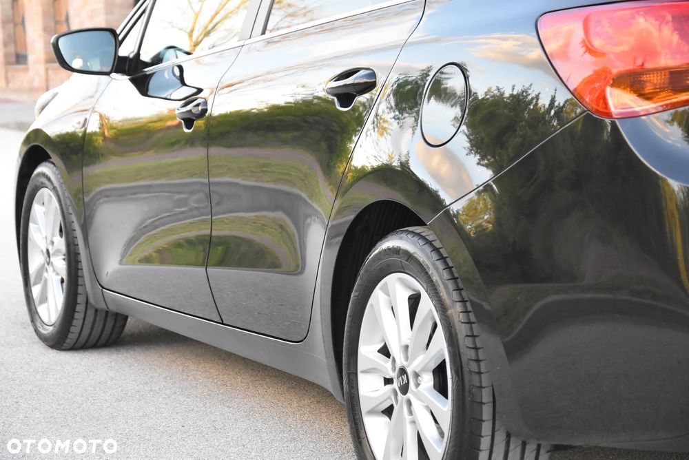 Kia Ceed 1.6 GDI ISG Dream-Team Edition - 20