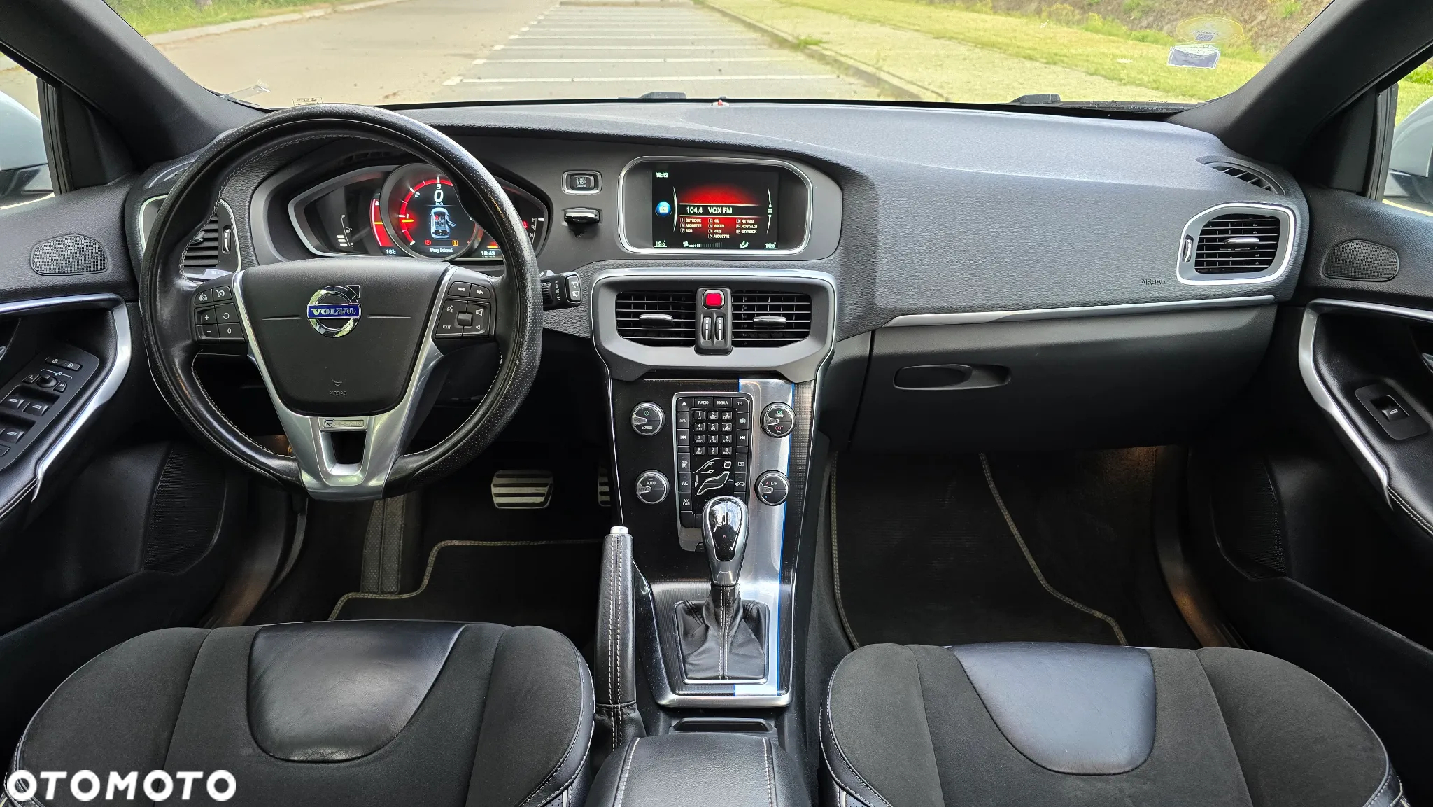 Volvo V40 D3 Geartronic RDesign - 12