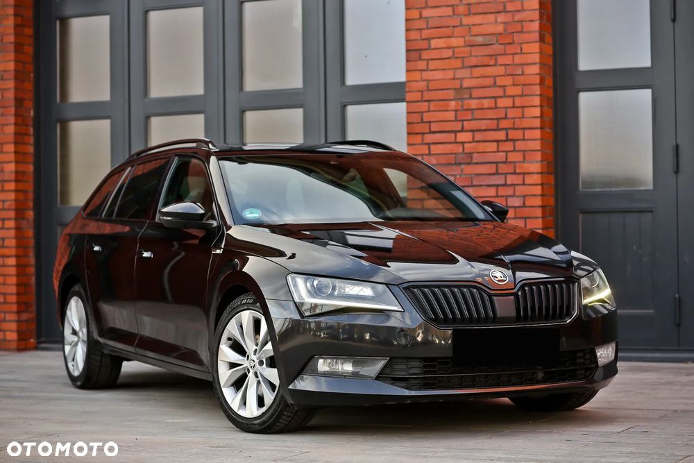 Skoda Superb 2.0 TDI 4x4 DSG Sportline - 1