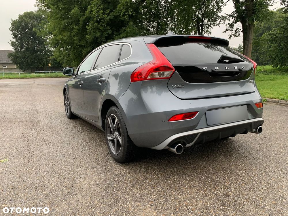 Volvo V40 D3 Drive-E R-Design Momentum - 4