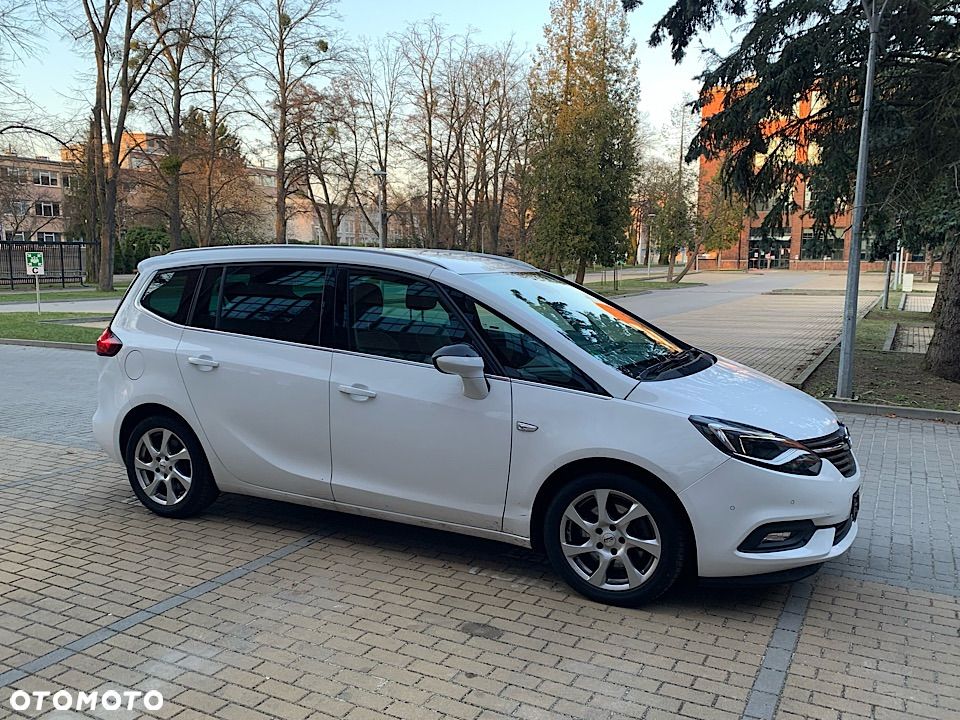 Opel Zafira - 20