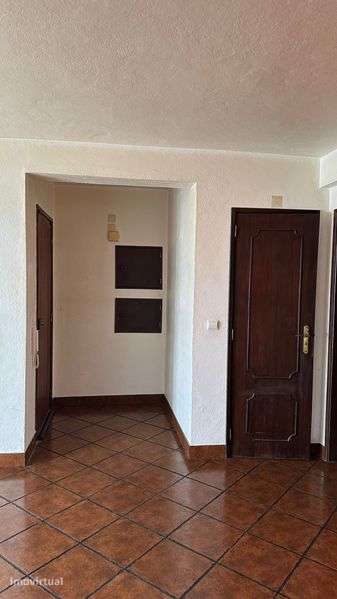 Vende-se apartamento T3 em Portalegre - Grande imagem: 2/12