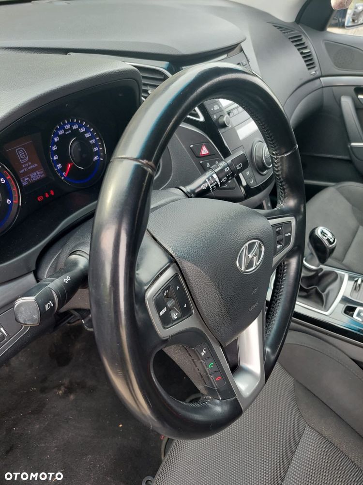 Hyundai i40 i40cw 1.7 CRDi Fifa World Cup Edition - 3