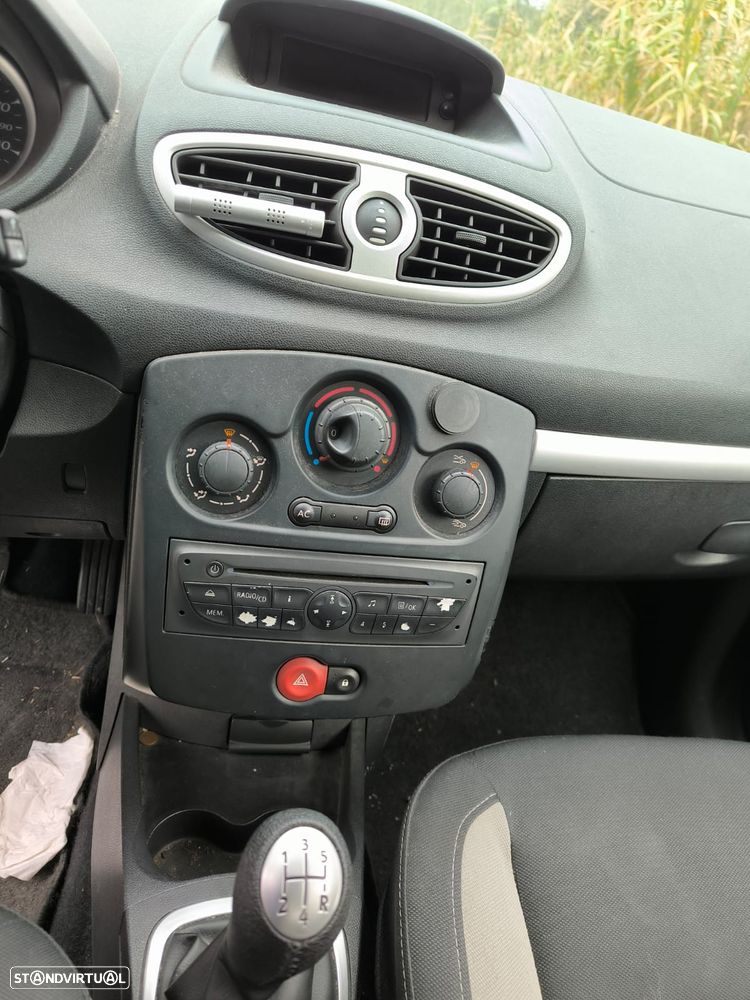 Renault Clio 1.2 TCE GT J15 - 6