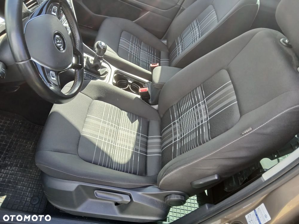 Volkswagen Golf Sportsvan - 17