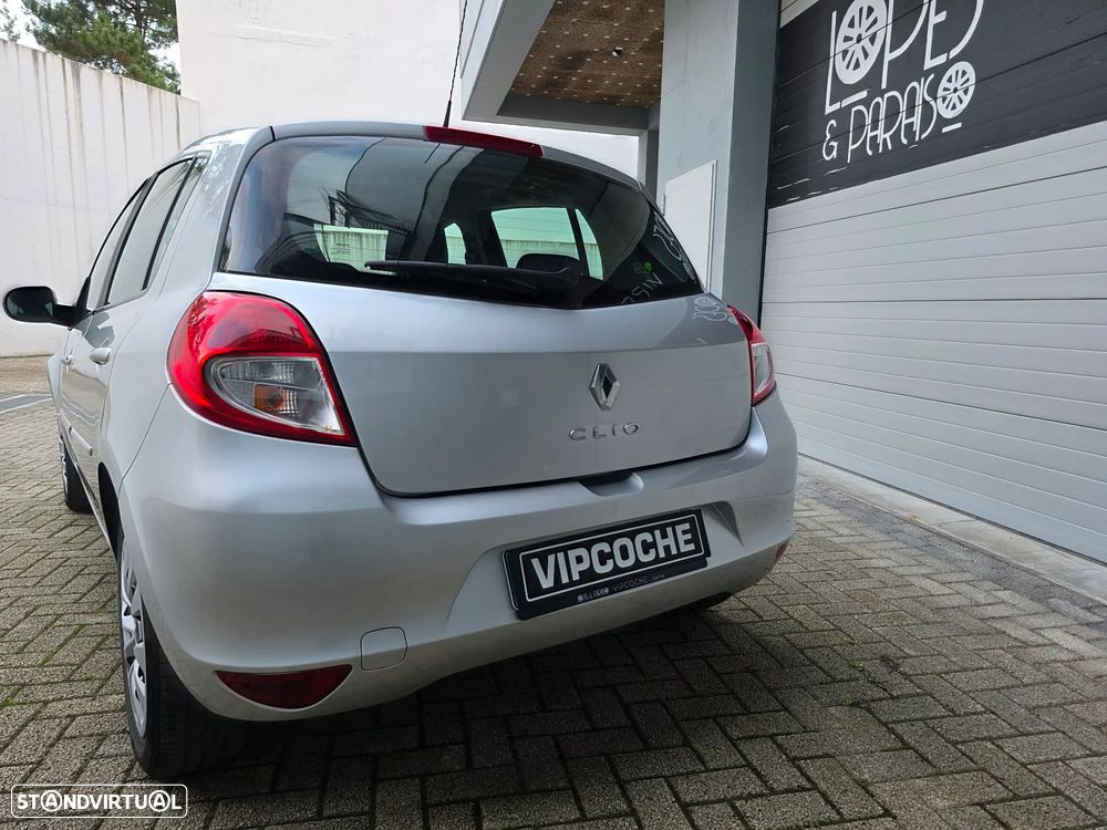 Renault Clio 1.2 16V Dynamique - 28