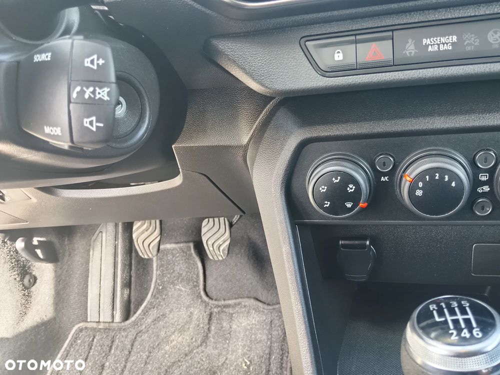 Dacia Sandero 1.0 TCe Laureate S&S - 14