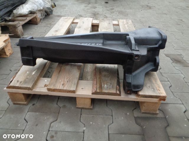 Wspornik tłumika L219429 John Deere 6250R seria 6R - 5