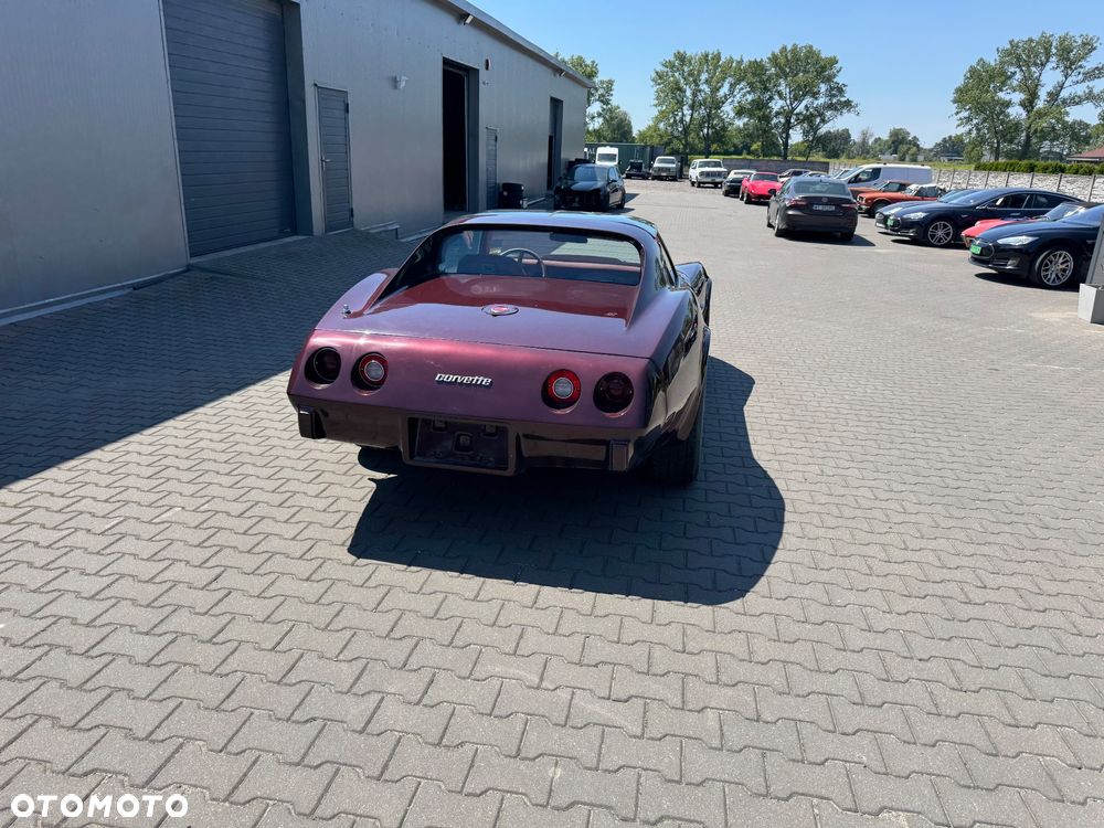 Chevrolet Corvette - 19