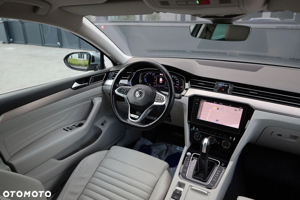Volkswagen Passat 2.0 TSI 4Mot Elegance DSG - 25
