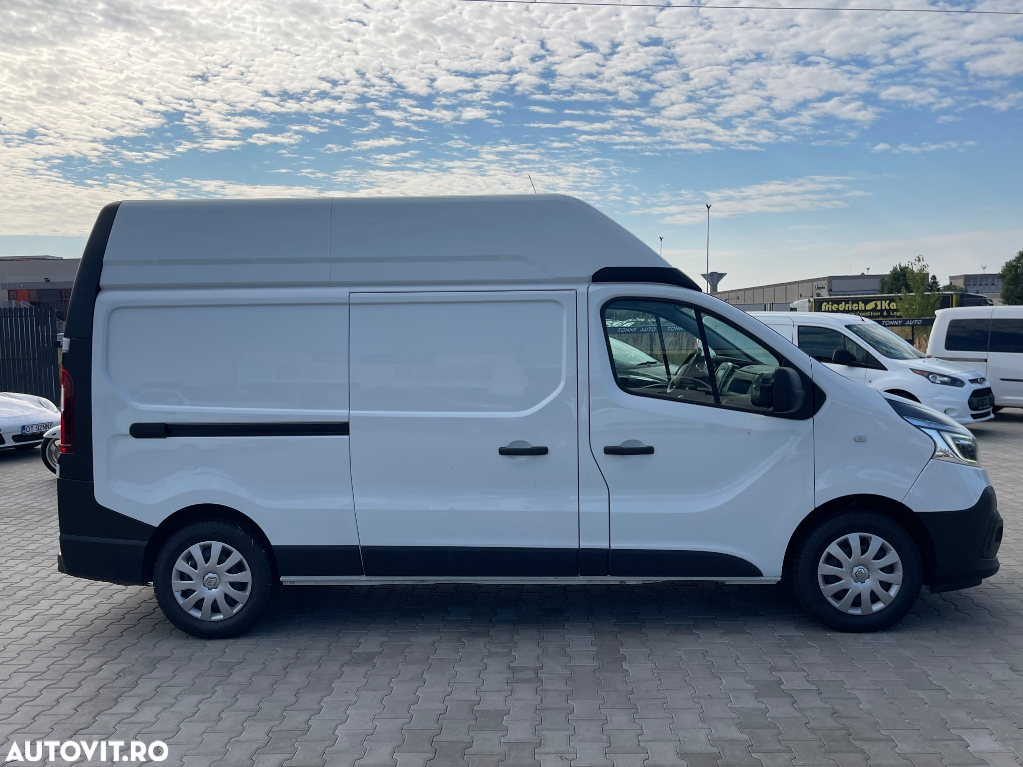 Renault Trafic - 7