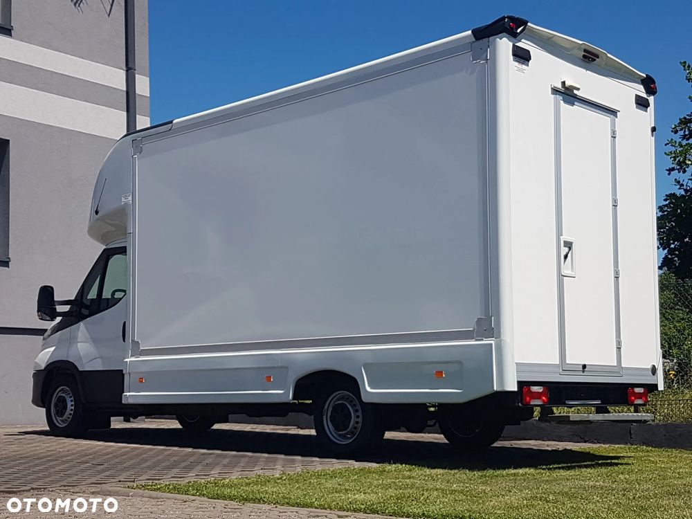 Iveco DAILY KONTENER NISKOPODŁOGOWY 4,43x2,23x2,42 SKLEP FOODTRUCK BAR KLIMA KONIOWÓZ KAMPER - 28