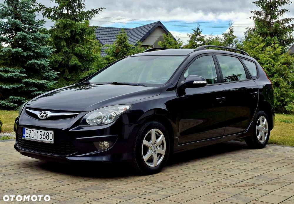 Hyundai i30 i30cw 1.6 CRDi FIFA WM Edition - 16