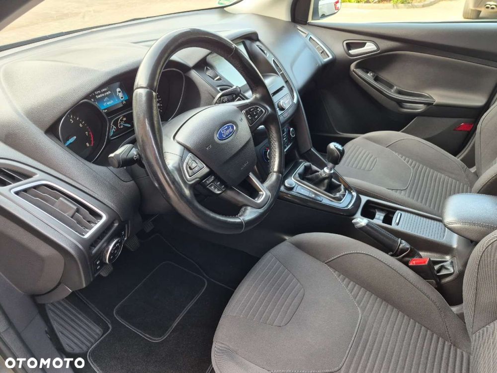 Ford Focus - 20
