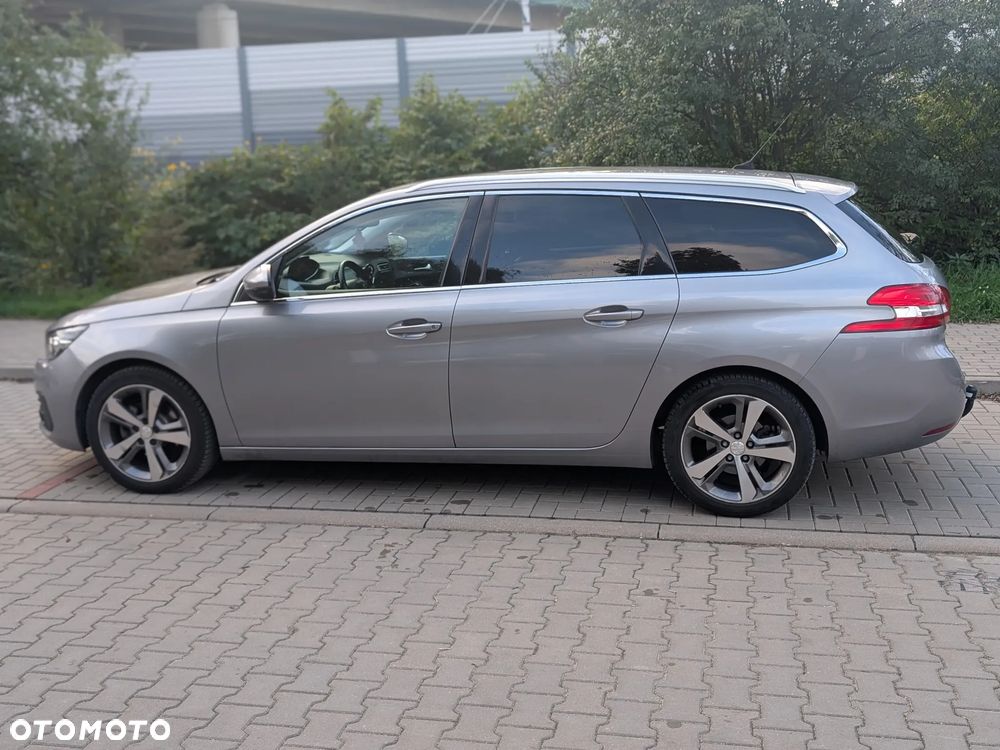 Peugeot 308 1.5 BlueHDi Allure S&S - 5
