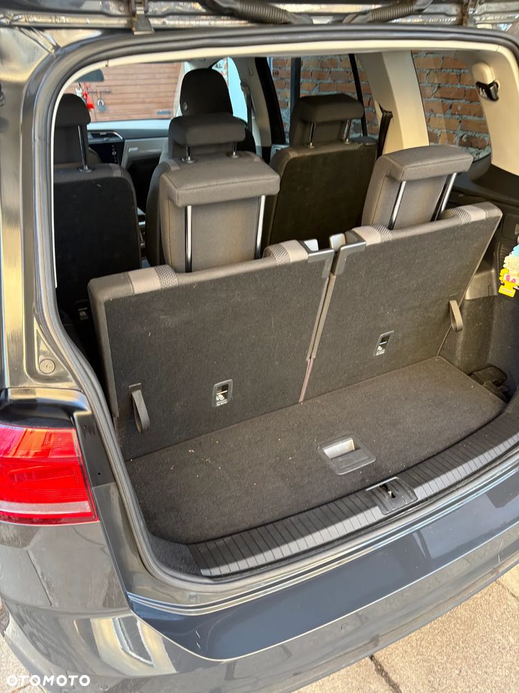 Volkswagen Touran 1.6 TDI BMT SCR Trendline - 12