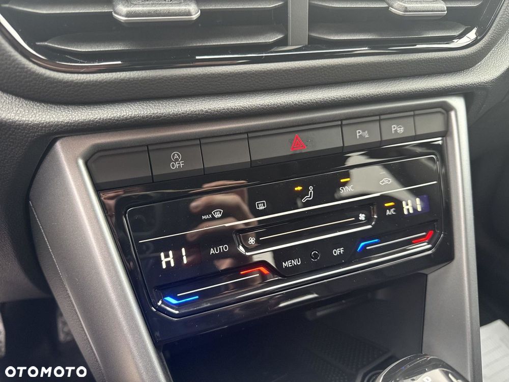 Volkswagen T-Roc - 17