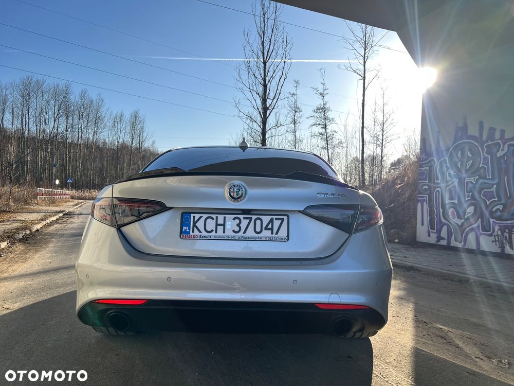 Alfa Romeo Giulia 2.0 Turbo 16V AT8 Veloce Ti - 7