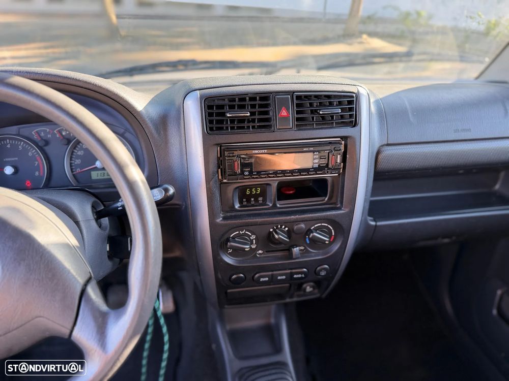 Suzuki Jimny 1.3 16V - 7