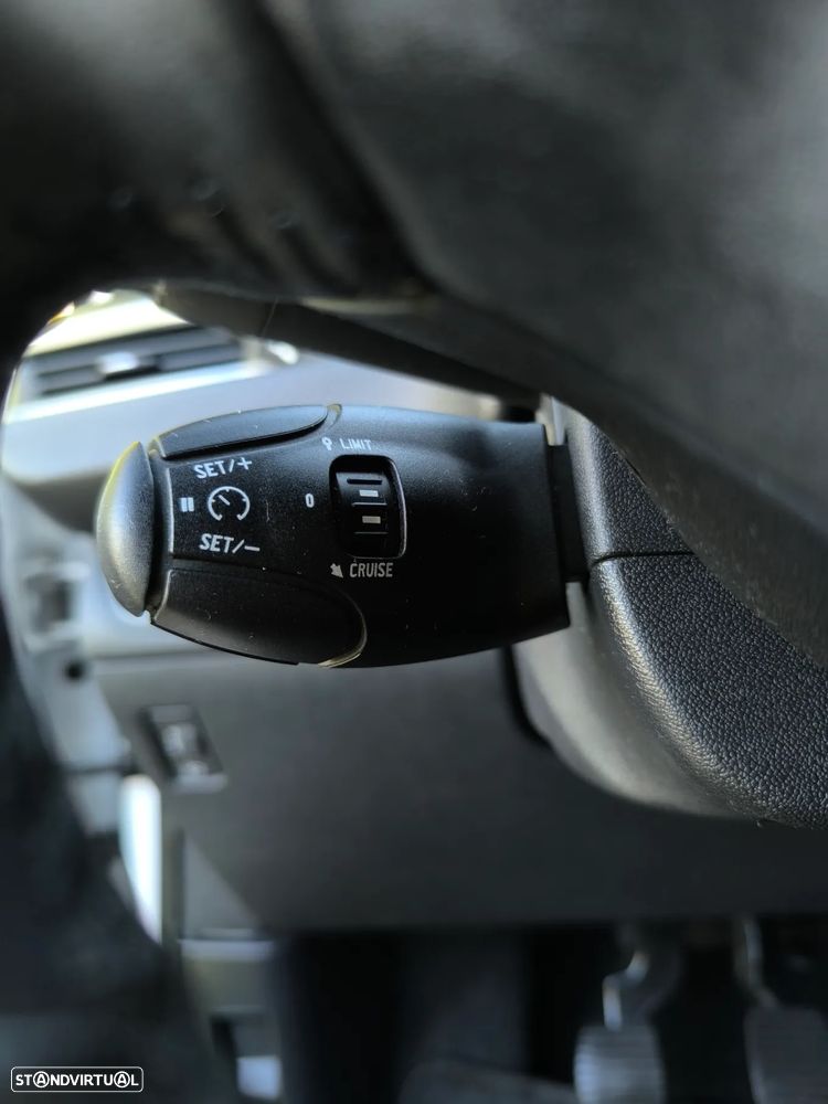 Peugeot 208 1.2 PureTech Style - 28