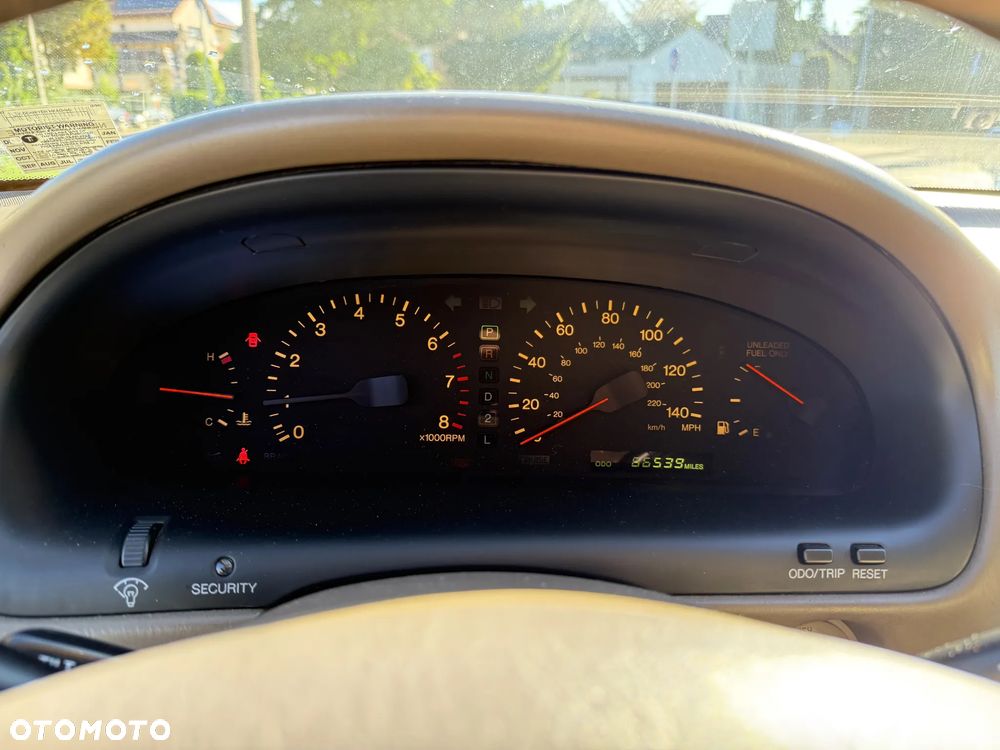 Lexus ES - 16