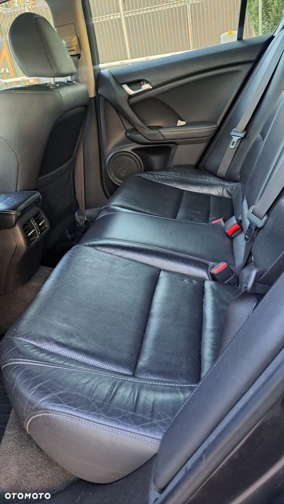 Honda Accord 2.0 Executive - 8