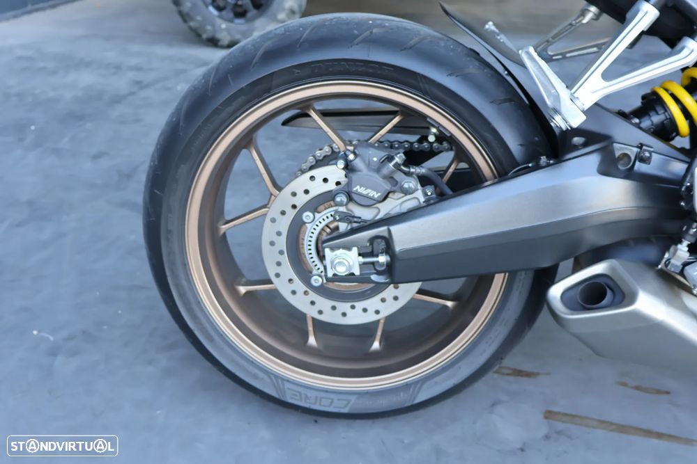 Honda CB - 16