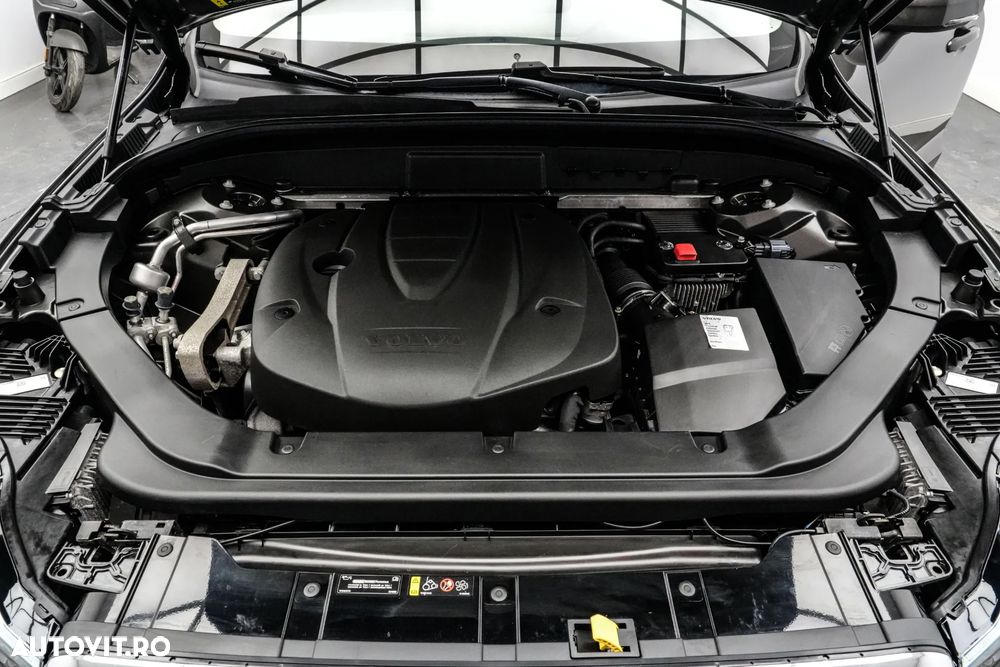 Volvo XC 60 D4 Momentum Pro - 28