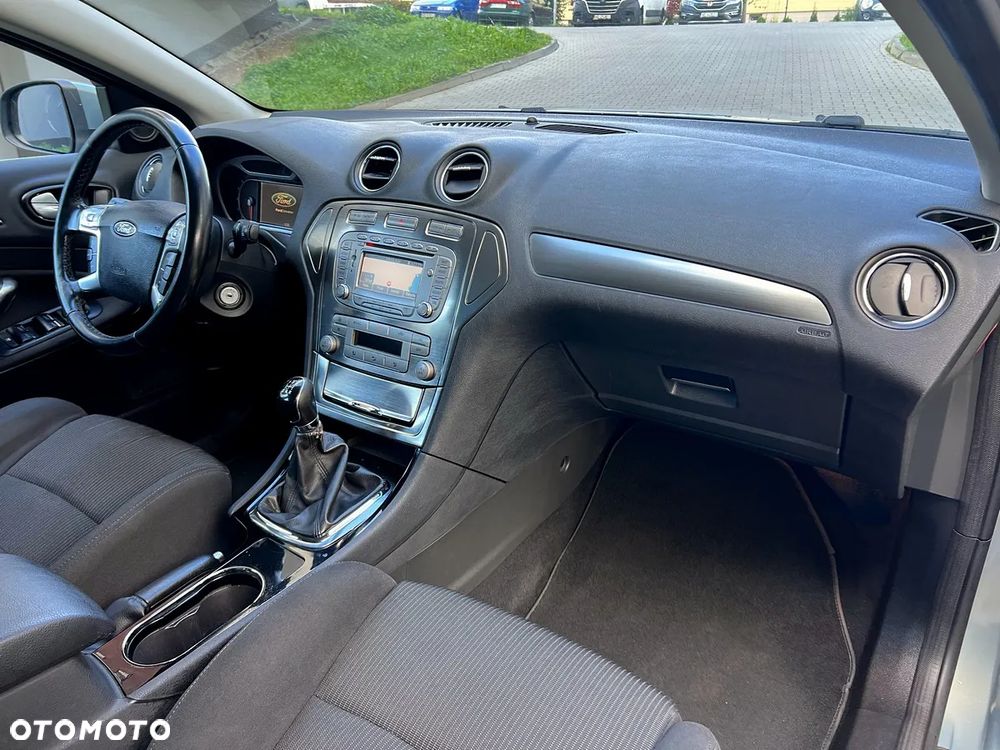 Ford Mondeo 2.0 Trend X - 9