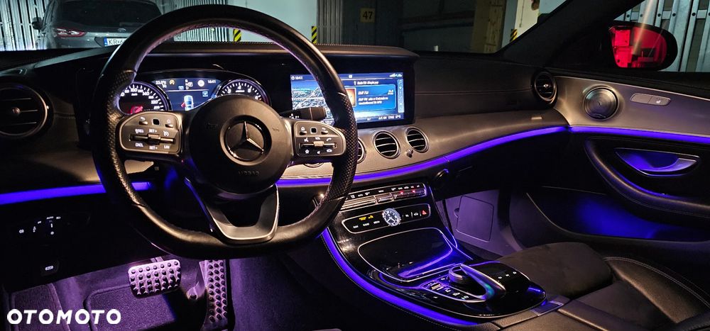 Mercedes-Benz Klasa E 200 9G-TRONIC AMG Line - 36