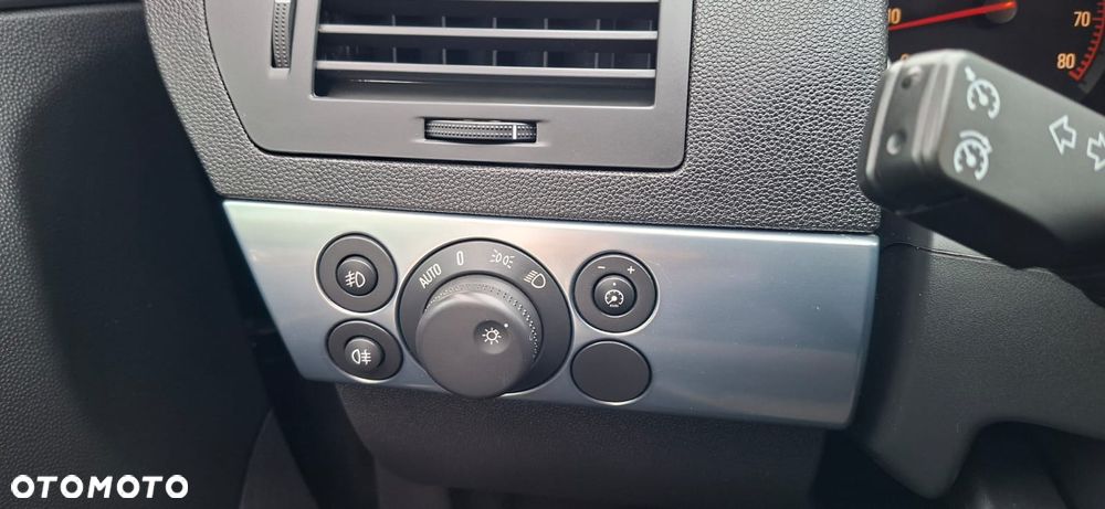 Opel Astra 1.6 Cosmo - 34