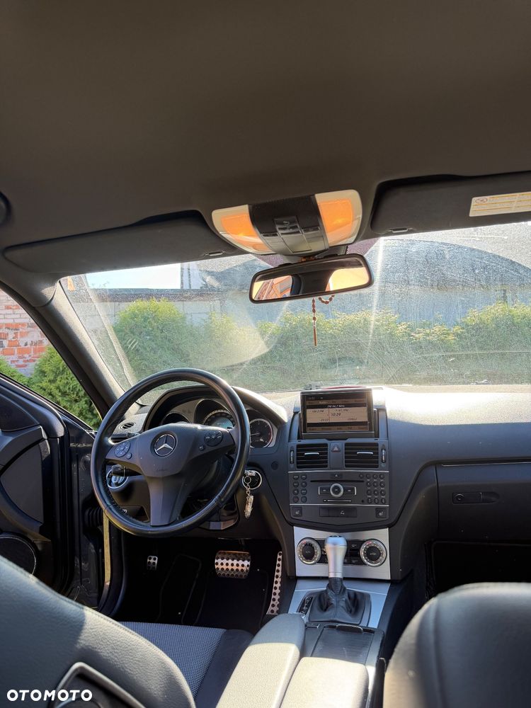 Mercedes-Benz Klasa C 250 CDI 4Matic 7G-TRONIC Avantgarde Edition - 19