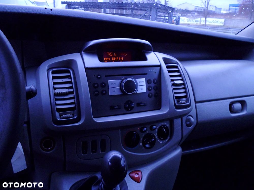 Opel Vivaro - 13