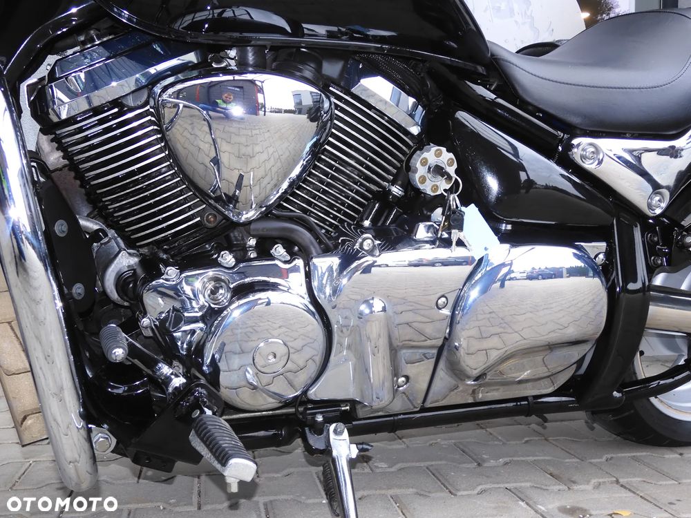 Suzuki Intruder - 35