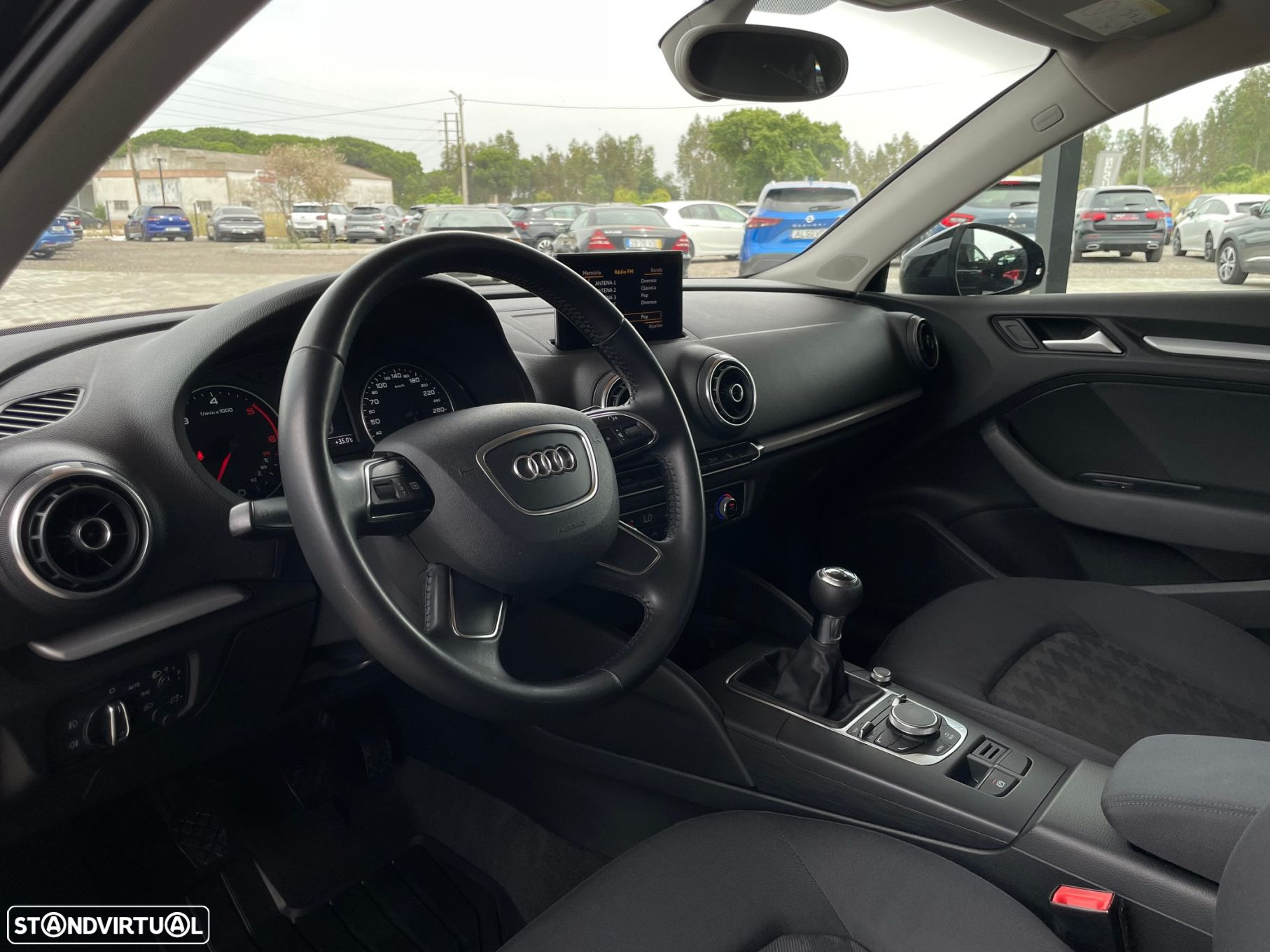 Audi A3 Sportback 1.6 TDI Attraction Ultra - 11
