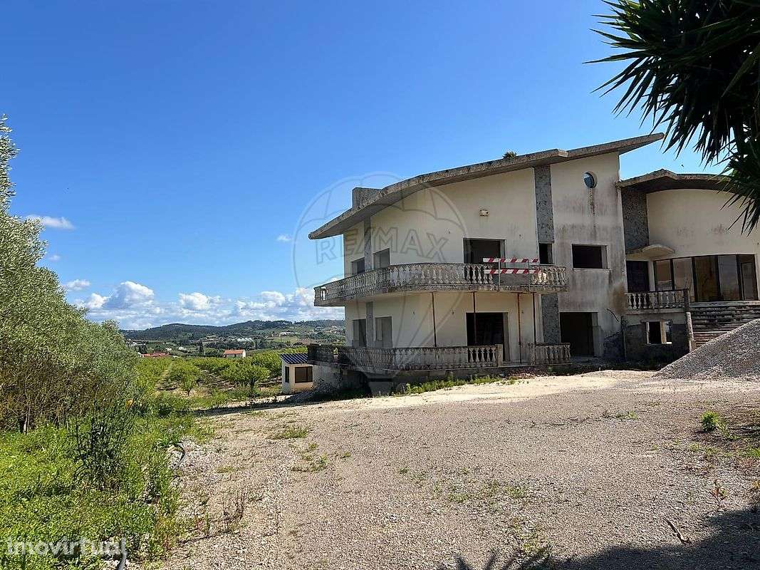 Moradia T6 para venda - Grande imagem: 3/15