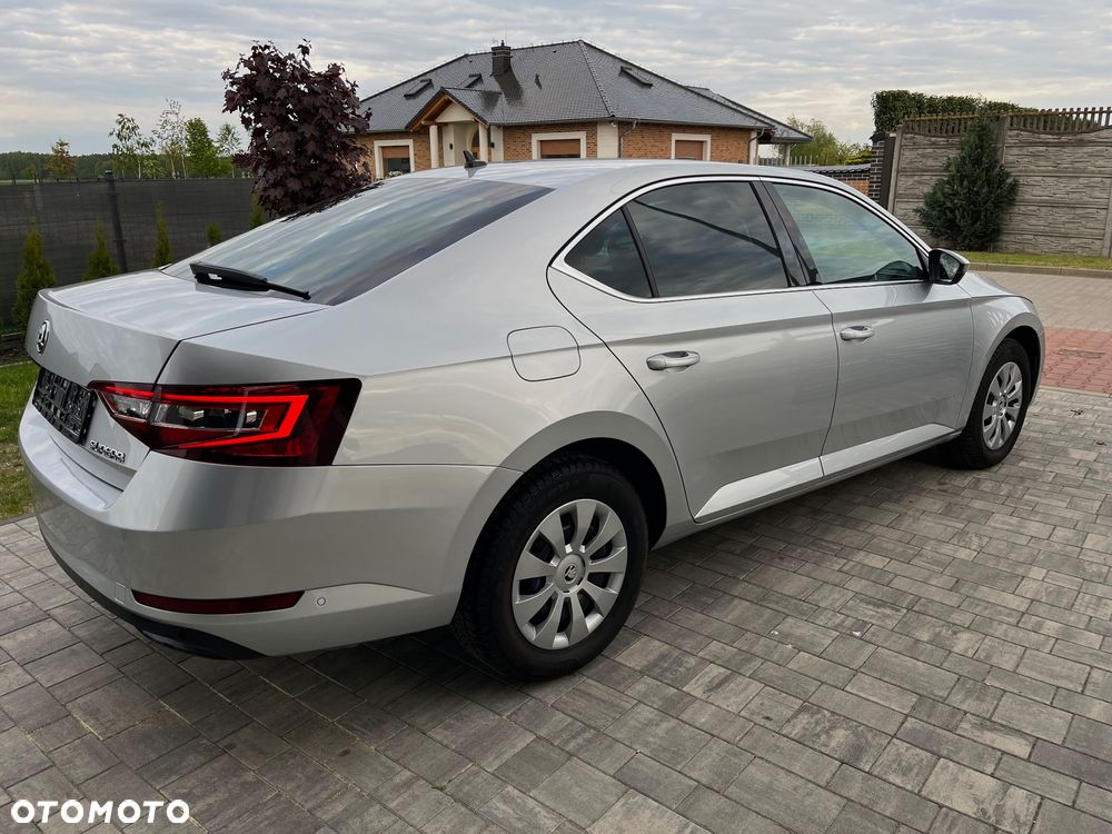 Skoda Superb 1.5 TSI ACT DSG Sportline - 6