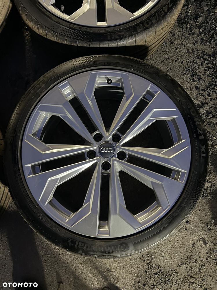 21 Cali Koła Audi A6 S6 A4 E-Tron ET 37 4K9601025 Allroad C8 F2 Continental 245/40/21 - 1