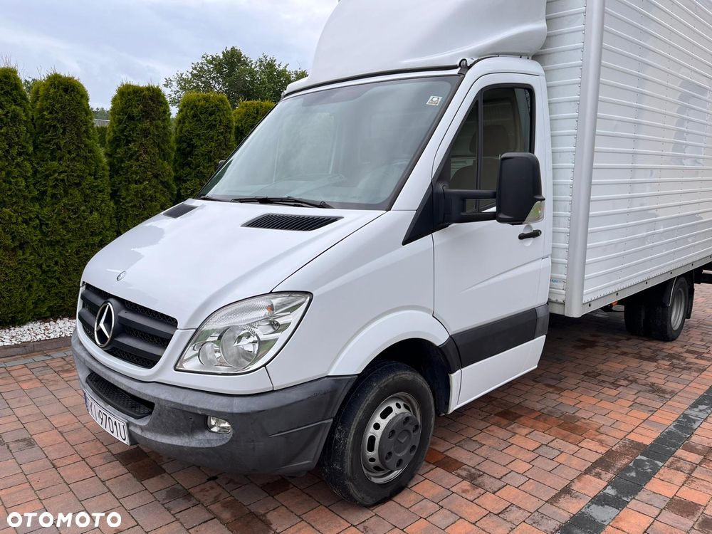 Mercedes-Benz Sprinter - 2