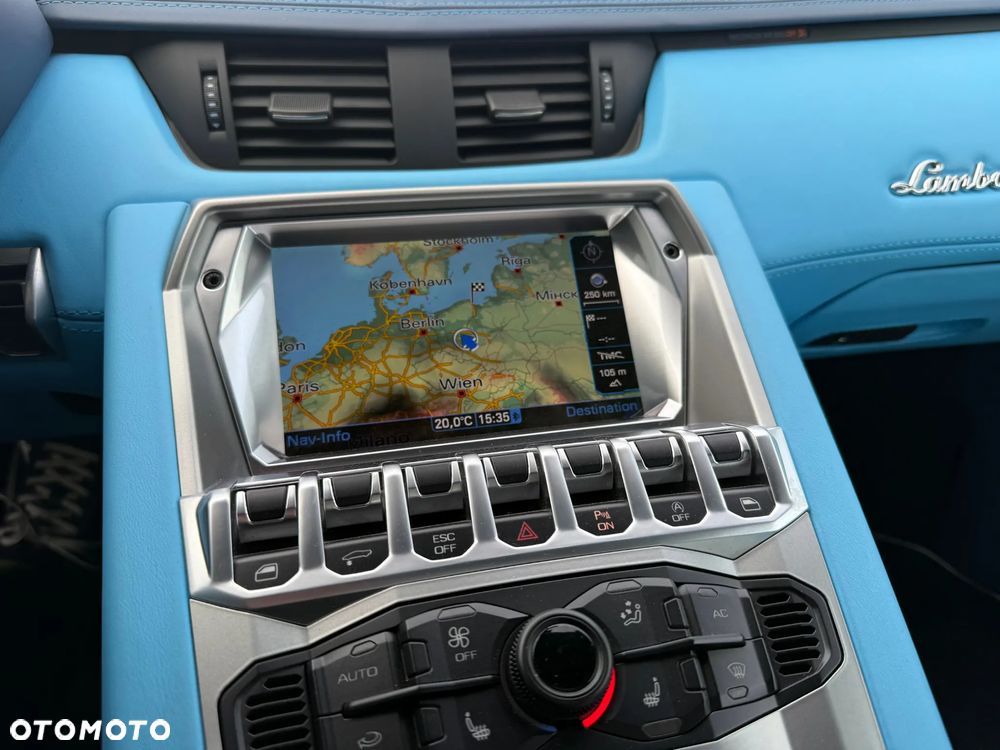 Lamborghini Aventador - 26