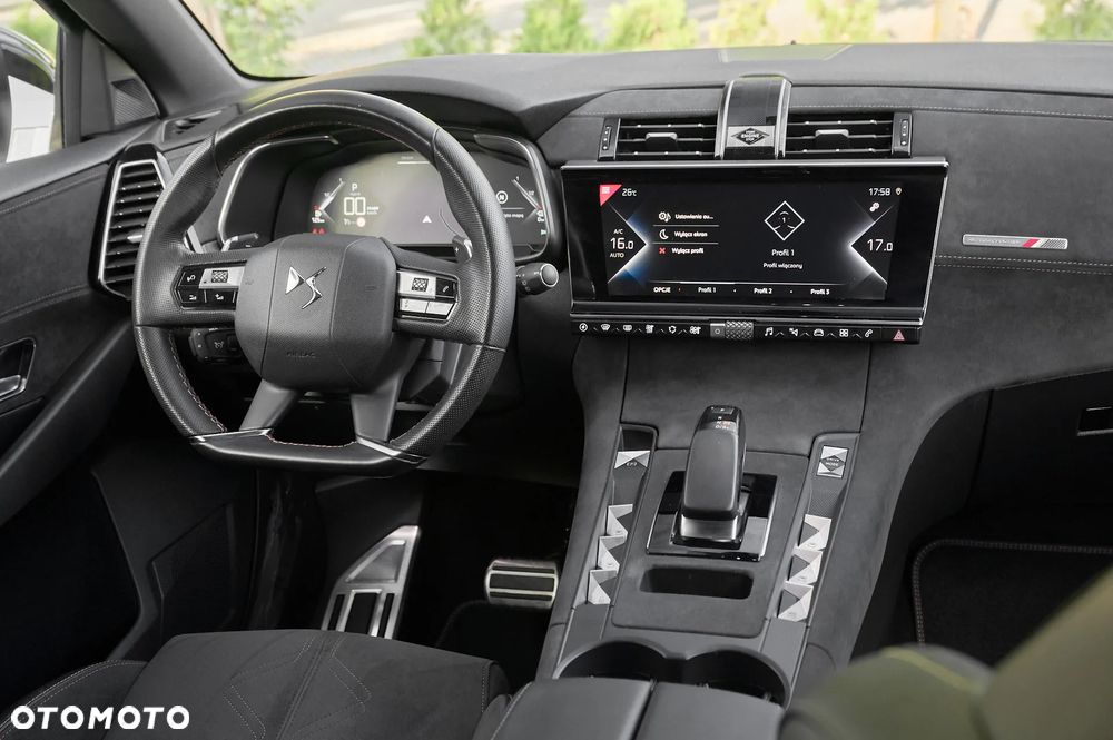 DS Automobiles DS 7 Crossback - 32
