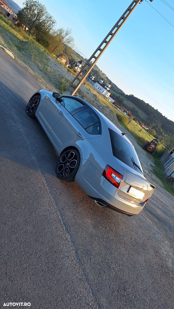 Skoda Octavia 2.0 TDI RS DSG - 1