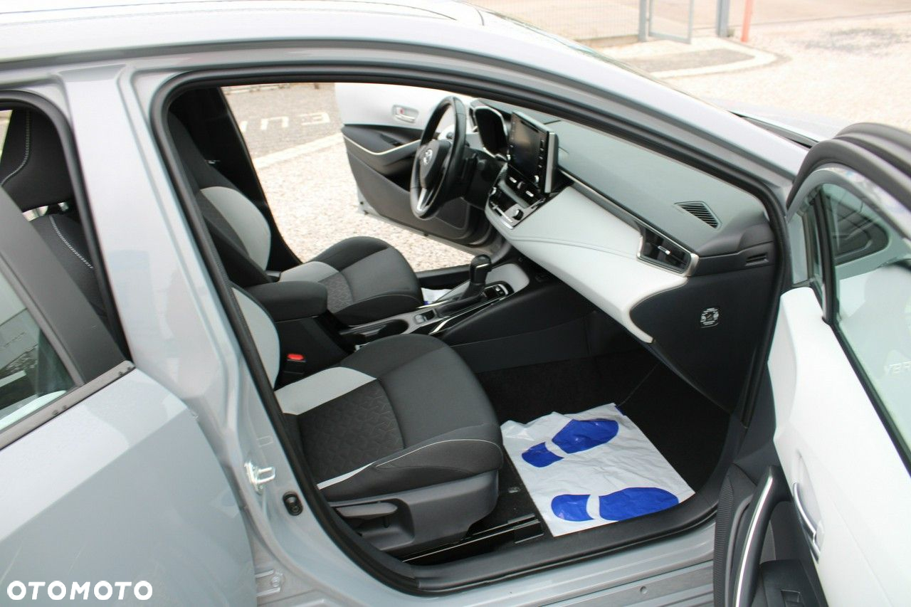 Toyota Corolla - 36
