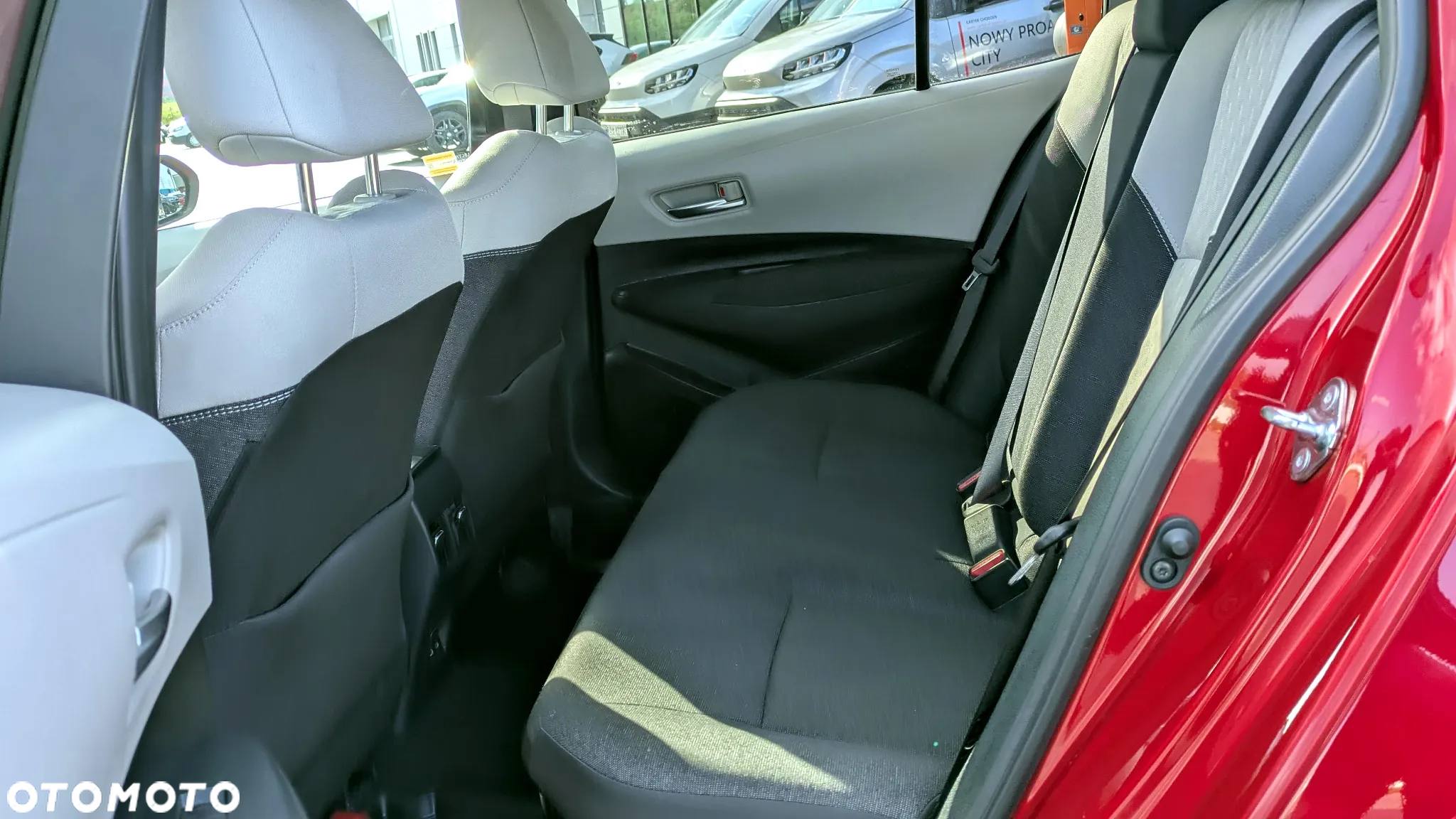 Toyota Corolla 1.8 Hybrid Style - 9