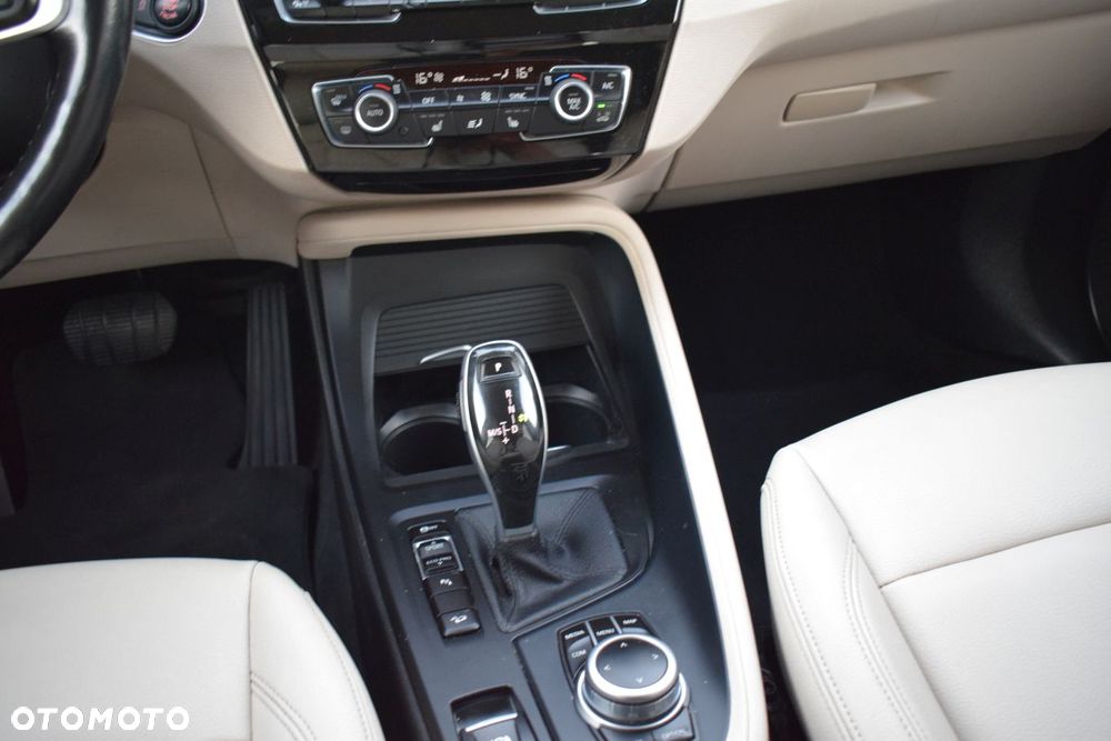 BMW X1 xDrive18d - 8