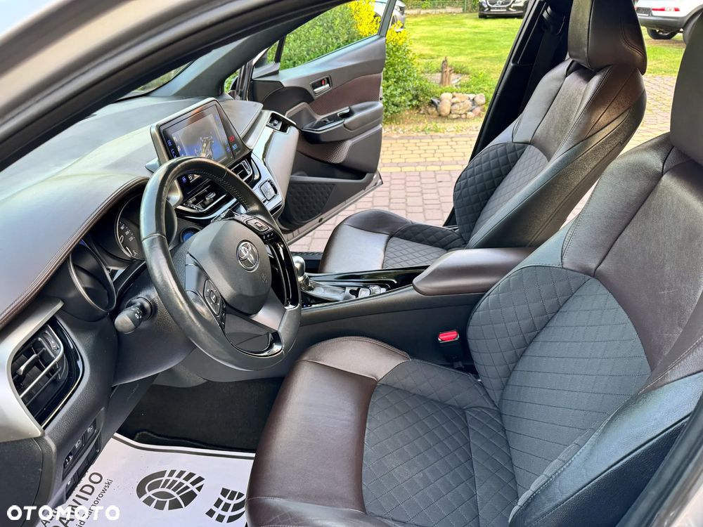 Toyota C-HR Lounge - 24