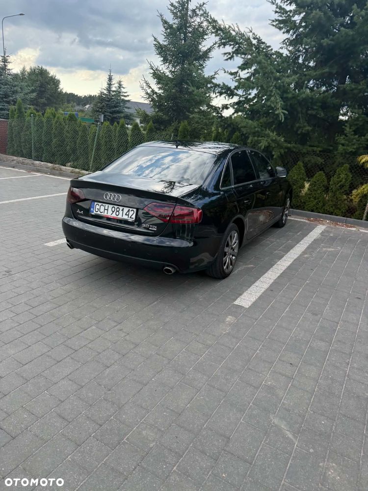 Audi A4 Limousine - 1